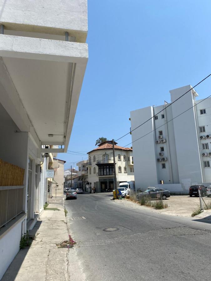 Past Or Tail Hostel Larnaca Luaran gambar