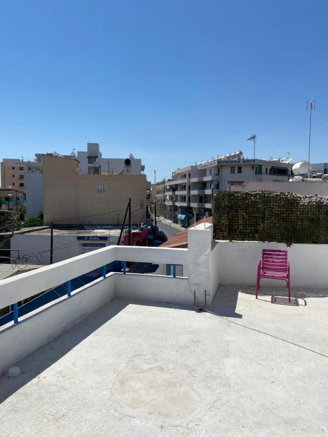 Past Or Tail Hostel Larnaca Luaran gambar