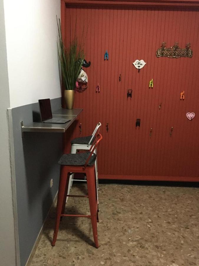 Past Or Tail Hostel Larnaca Luaran gambar
